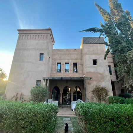 Charming Villa: Serenity And Style